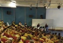 לקראת שחרור